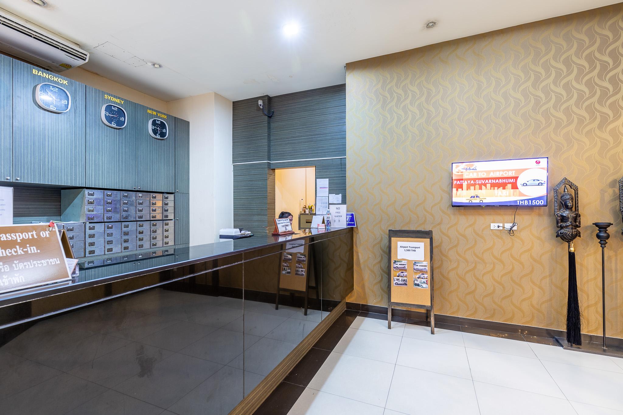 Eastiny Place Hotel Pattaya Exterior photo