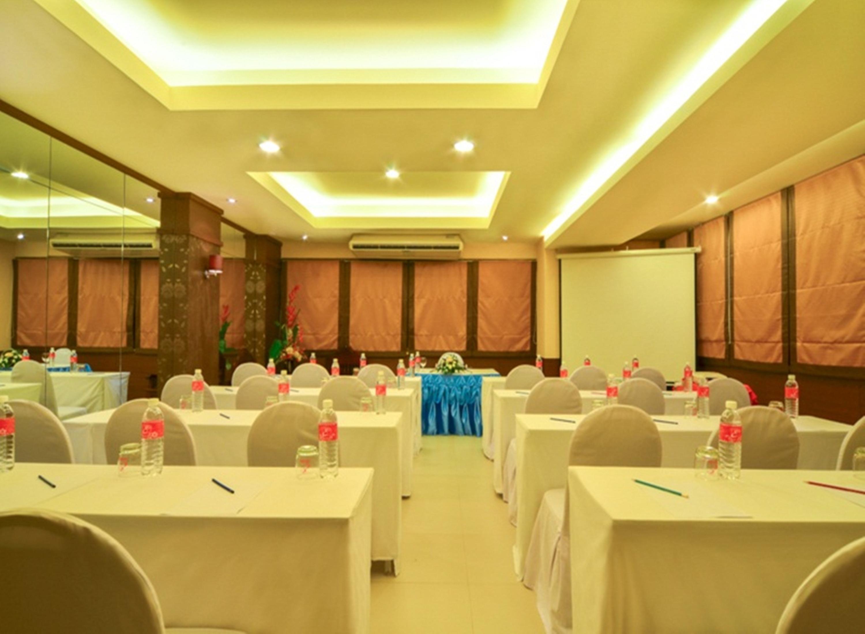 Eastiny Place Hotel Pattaya Exterior photo